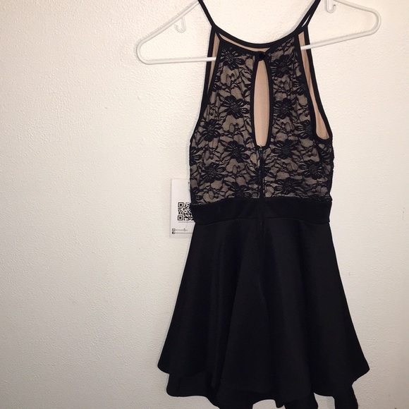 Dress - Picture 3 of 5